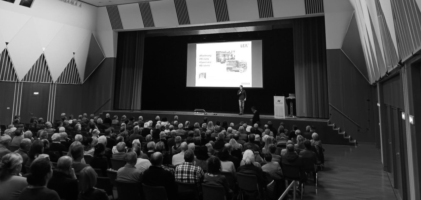 Vortrag zur kommunalen Wärmeplanung vor vollem Saal